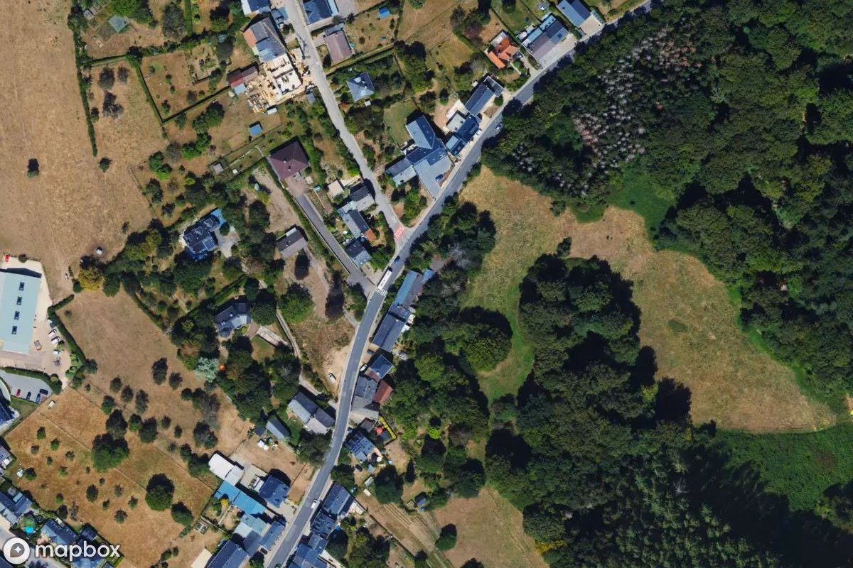 Satellitbillede set fra luften af Lost Place, et forladt  i Keispelt/Meispelt, Luxembourg