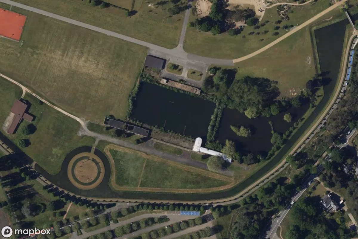 Satellitenansicht von Freibad, eine verlassene Schwimmbad in Zemst, Belgien