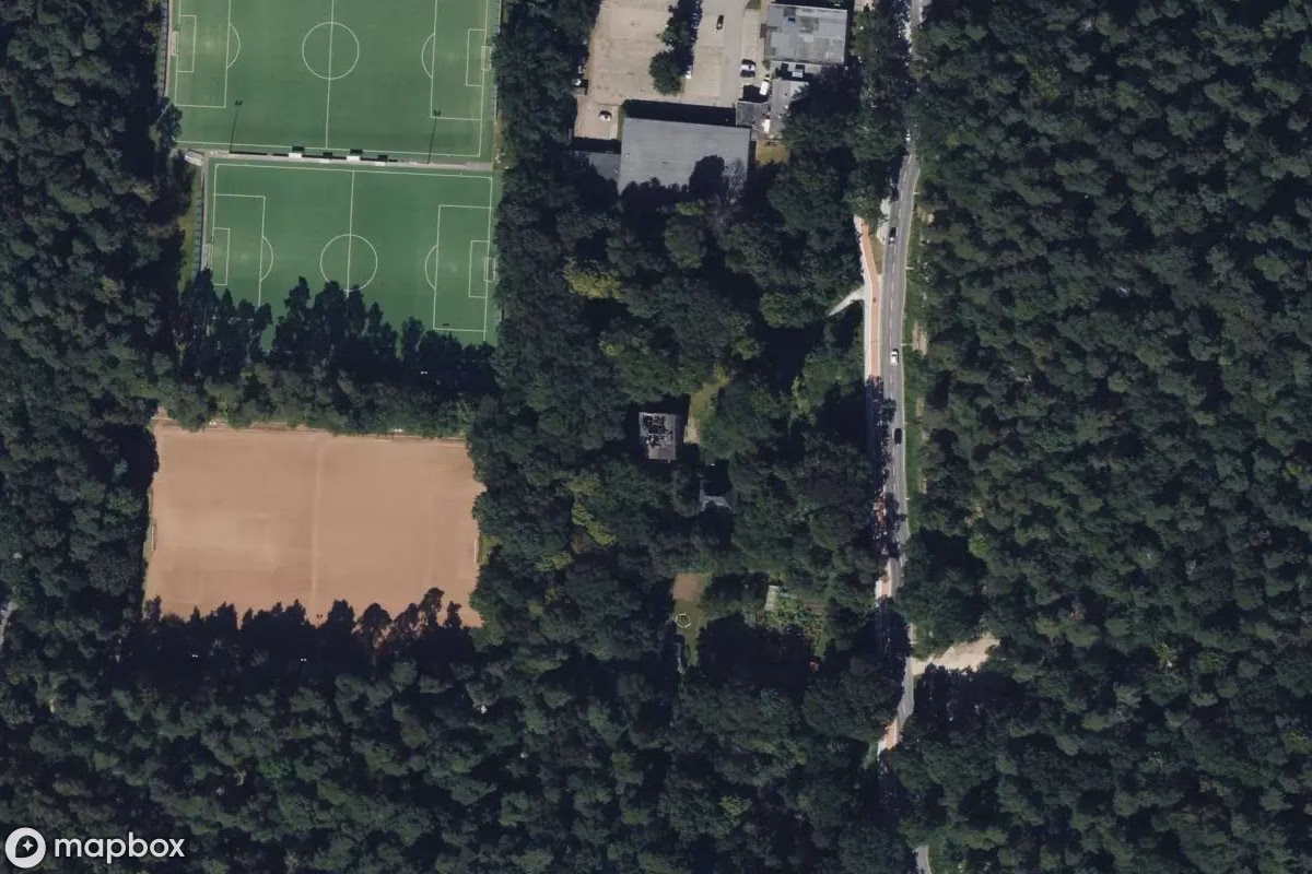 Vue aérienne satellite de Villa Jägerhof, un Résidence abandonné à Hamburg, Allemagne