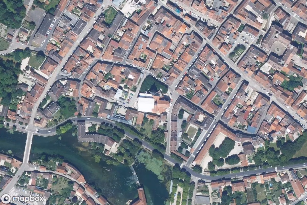 Vue aérienne satellite de Kirche Diogene, un Église abandonné à Bar-sur-Aube, France