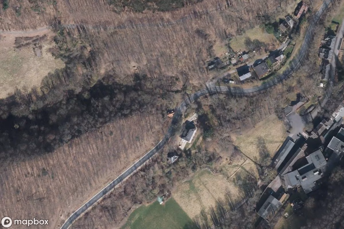 Satellitenansicht von Wohnhaus, eine verlassene Wohnhaus in Hürtgenwald, Deutschland