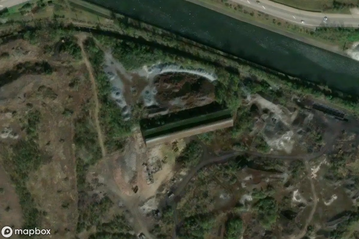 Satellitbillede set fra luften af Kompressorenanlagen, et forladt Fabrik i Charleroi, Belgien