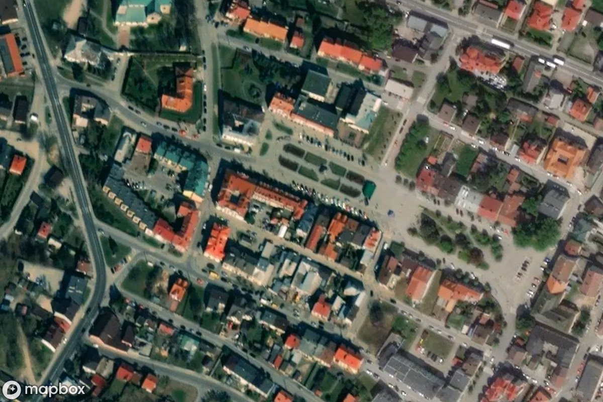 Satellitbillede set fra luften af Touristenroute Opatów, et forladt i Opatów, Polen