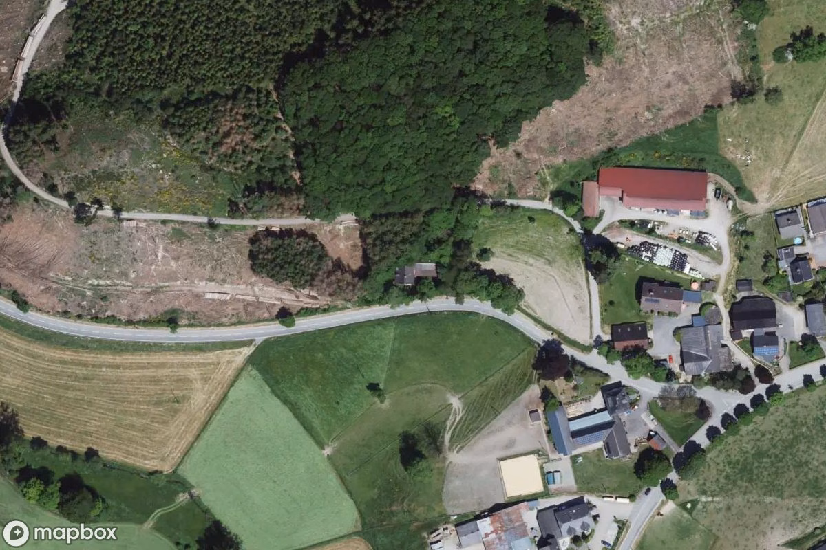 Vista aérea por satélite de Wohnhaus, un Residencia abandonado en Sundern, Alemania