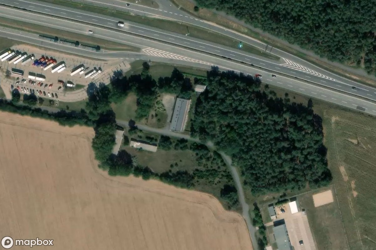 Vue aérienne satellite de Hotel, un Hôtel abandonné à Stolpe, Allemagne