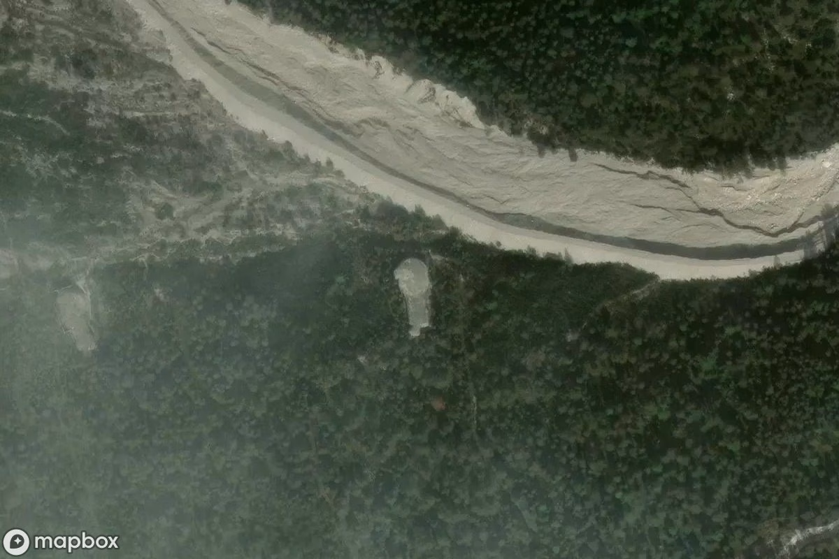Vue aérienne satellite de Bunker, un Bunker abandonné à Toblach - Dobbiaco, Italie