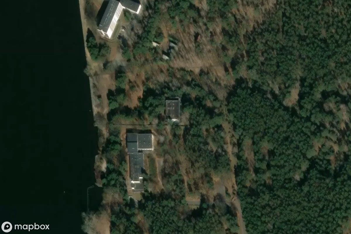 Satellitenansicht von Ferienzentrum Białobrzegi, eine verlassene  in Białobrzegi, Polen