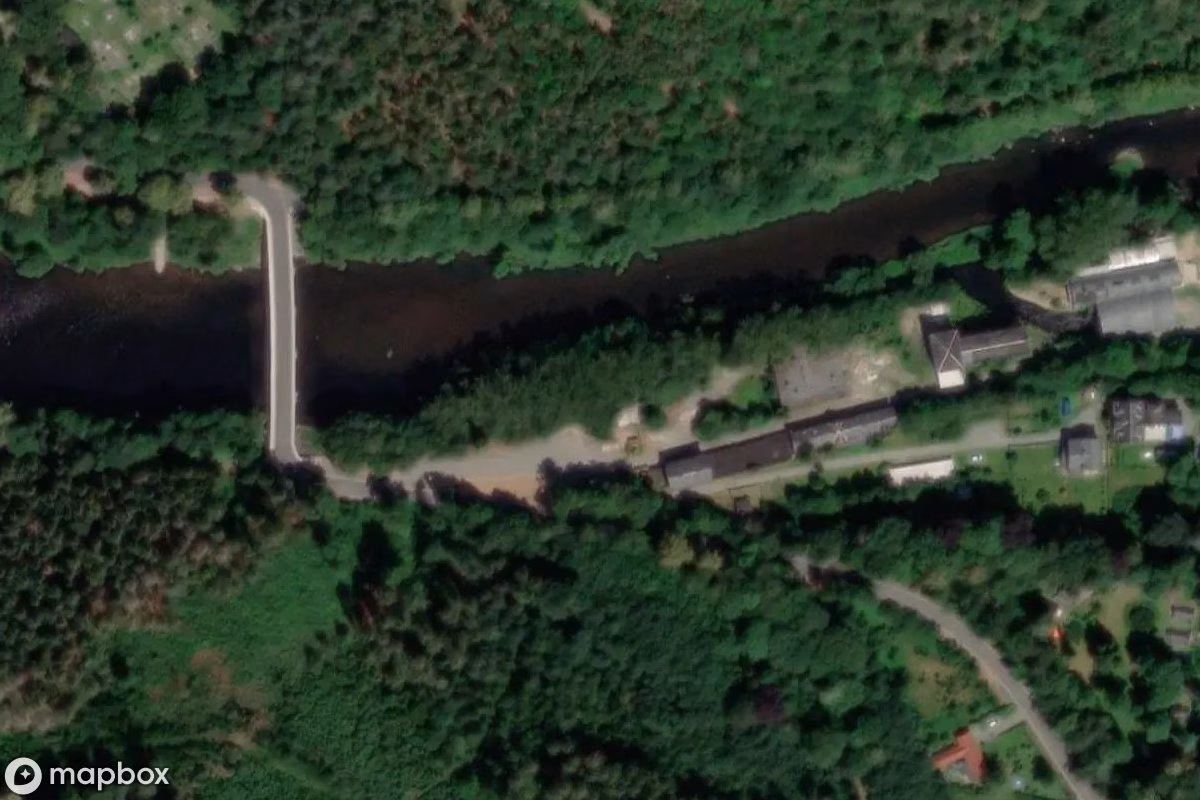 Vista aérea por satélite de Papierfabrik, un Fábrica abandonado en Ziegenrück, Alemania