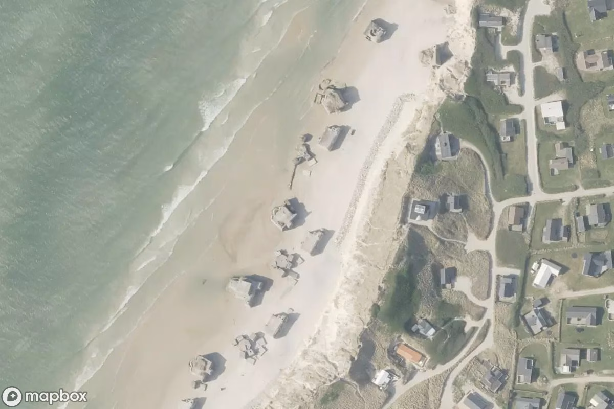 Vue aérienne satellite de Bunker, un Bunker abandonné à Løkken, Danemark