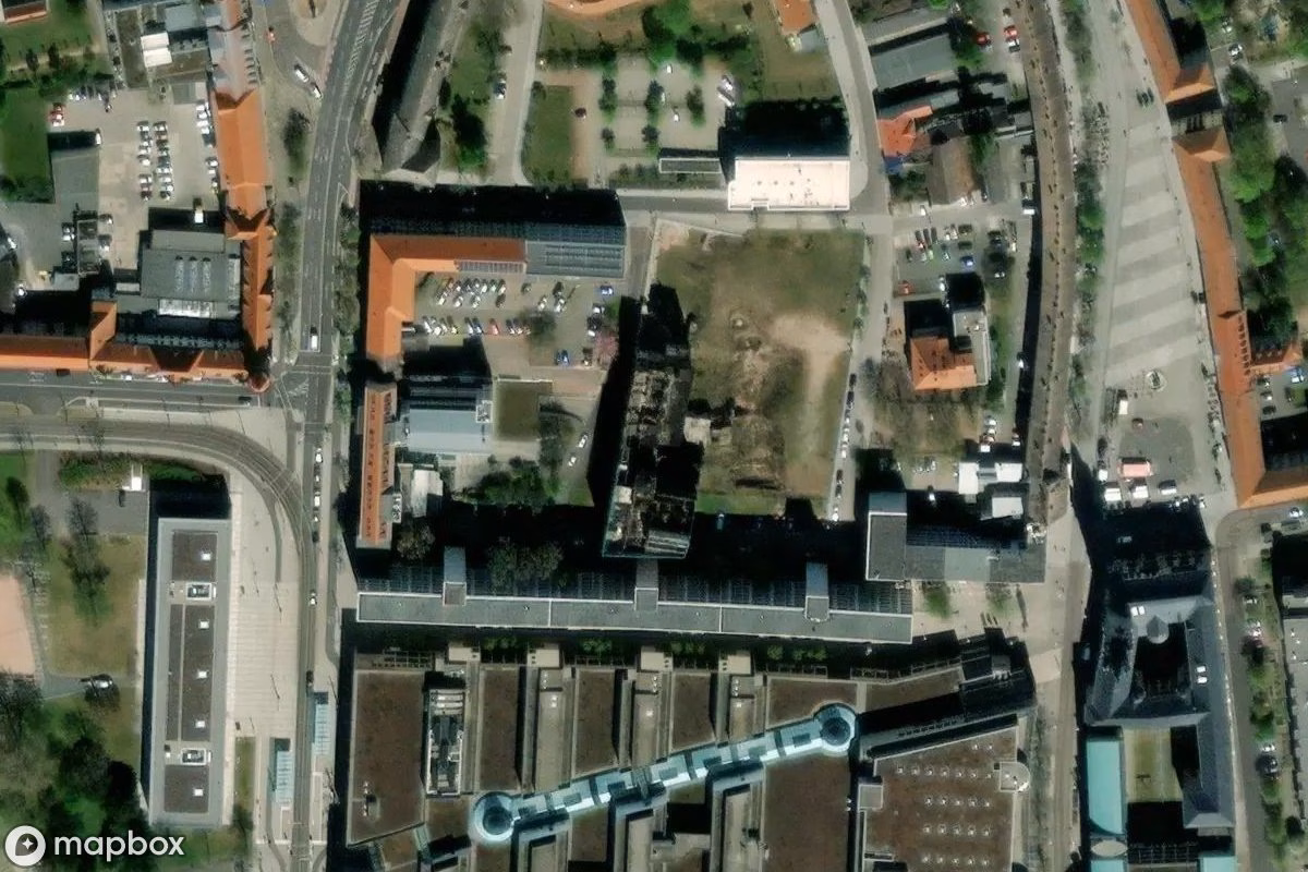Satellitenansicht von Brauerei, eine verlassene Fabrik in Dessau, Deutschland