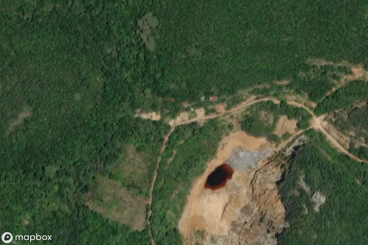 Satellitbillede set fra luften af Lost Place, et forladt  i Rio, Italien