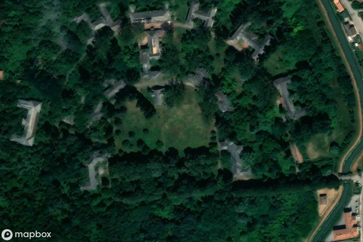 Satelitní letecký pohled na Irrenhaus Granzette, opuštěné Nemocnice v Rovigo, Itálie