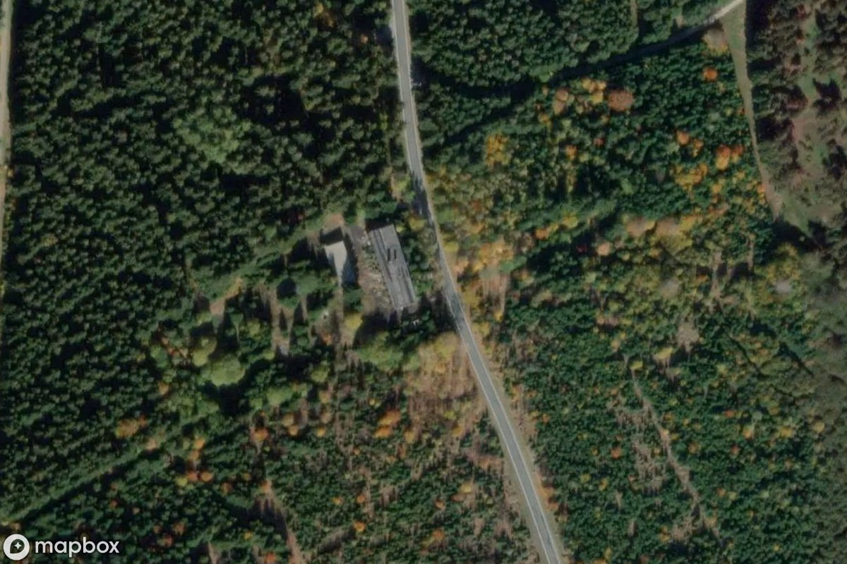 Satellietbeeld vanuit de lucht van Kaserne, een verlaten Militair terrein in Rosenthal am Rennsteig, Duitsland