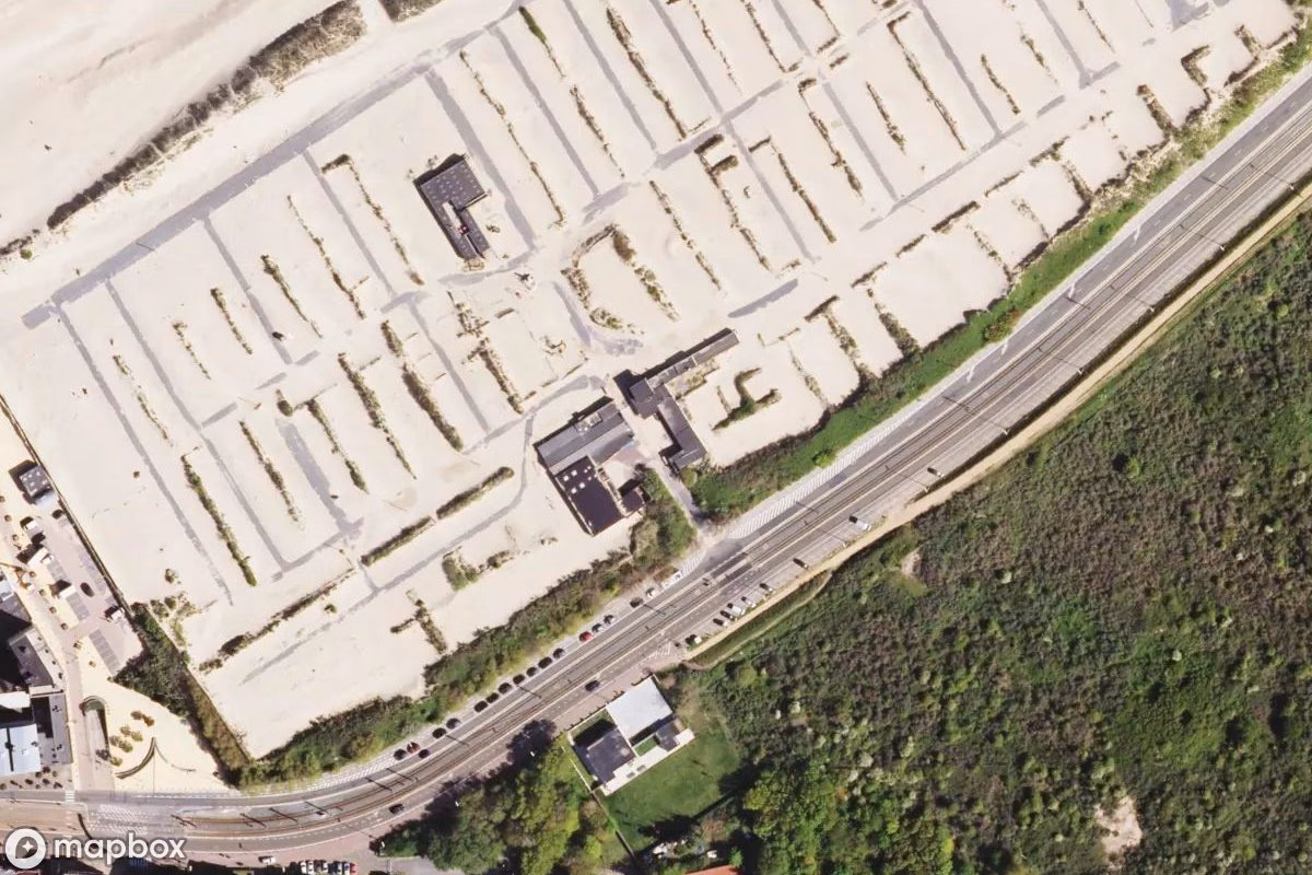 Satellitbillede set fra luften af Ehemaliger Campingplatz, et forladt i De Panne, Belgien