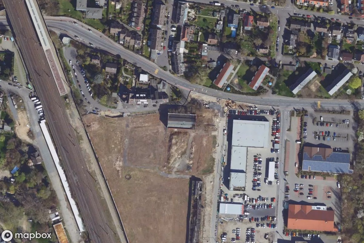 Satellittbilde fra luften av Rotes Haus, et forlatt  i Cologne, Tyskland