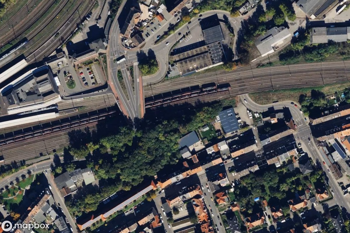 Vista aérea por satélite de Schutzanlage, un Búnker abandonado en Neunkirchen, Alemania