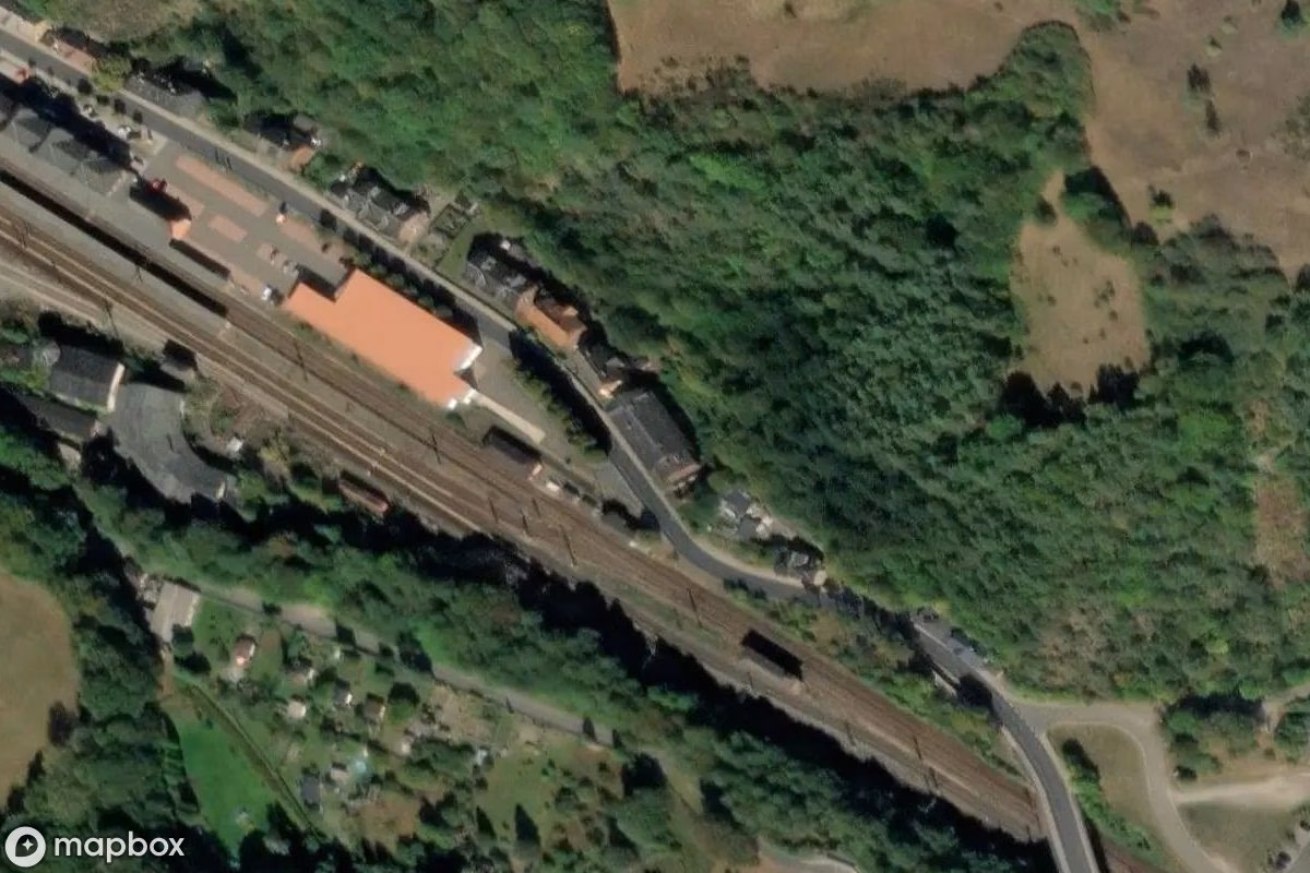 Műholdas légi felvétel Haus helyszínről, egy elhagyatott  itt: Kleinneundorf, Németország