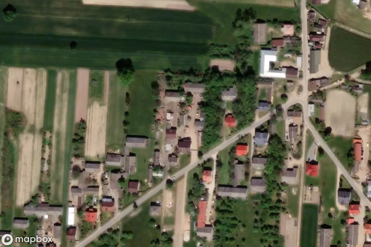 Vista aérea por satélite de SKR verlassen, un  abandonado en Miłochniewice, Polonia