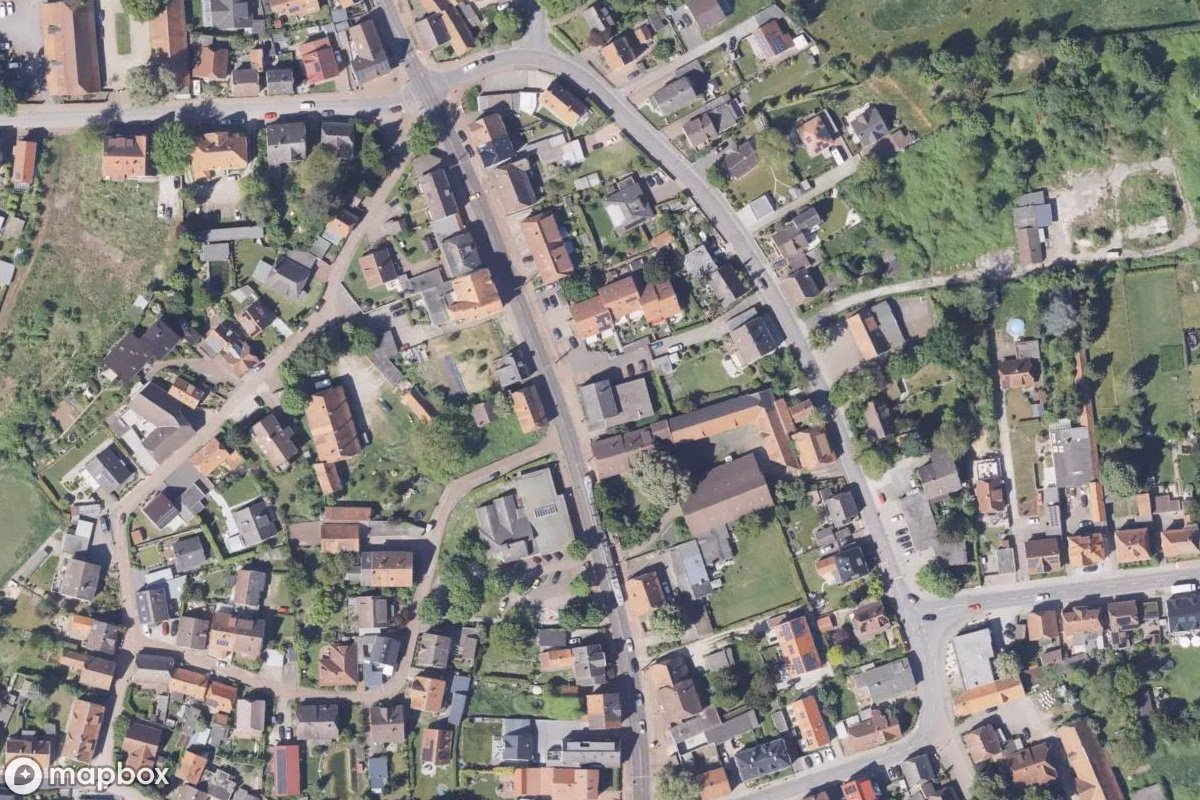 Vista aérea por satélite de Bank, un Tienda abandonado en Laatzen, Alemania