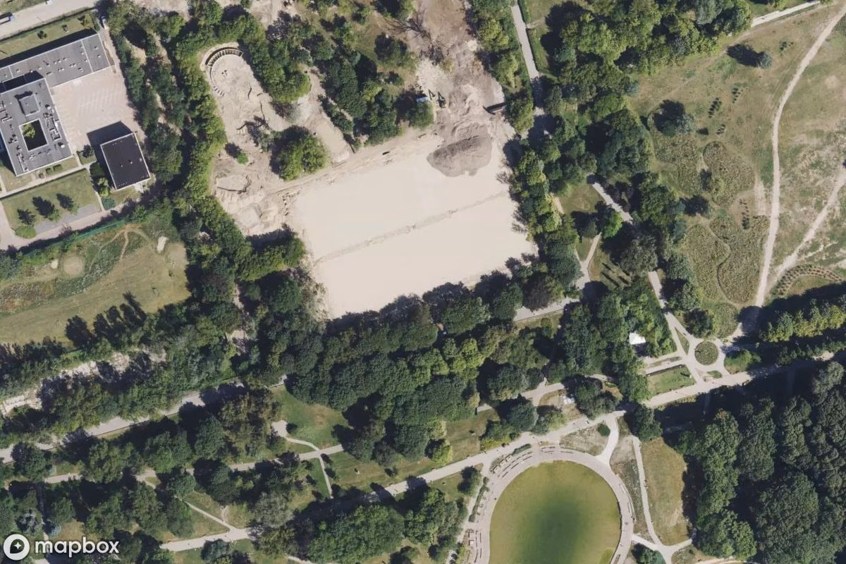 Satellitenansicht von Baseny Skry, eine verlassene Schwimmbad in Warsaw, Polen