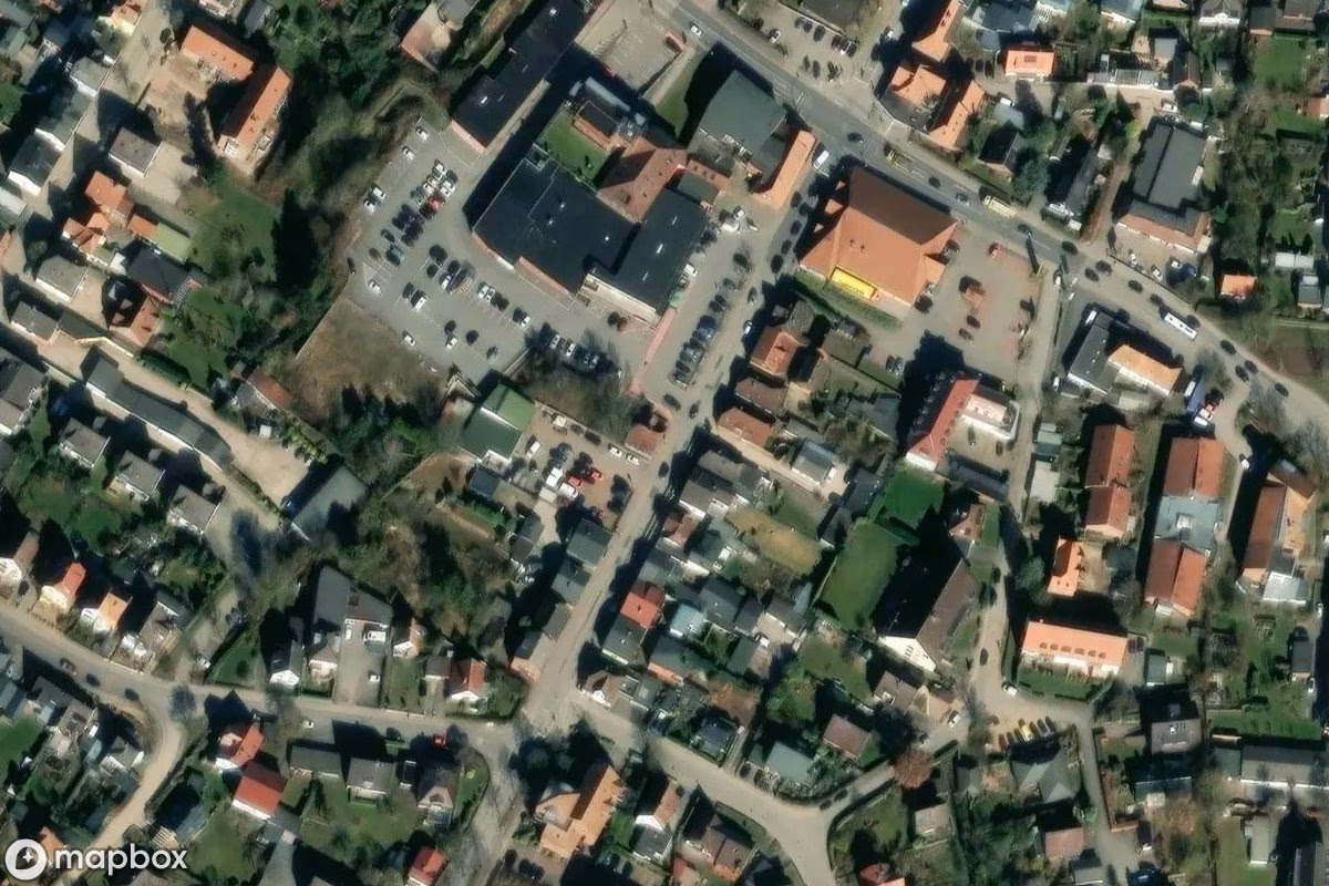 Műholdas légi felvétel Haus helyszínről, egy elhagyatott  itt: Eutin, Németország