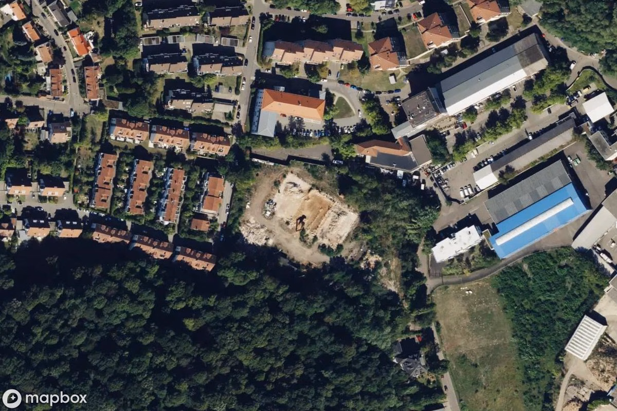 Műholdas légi felvétel Fabrik helyszínről, egy elhagyatott Gyár itt: Saarbrücken, Németország