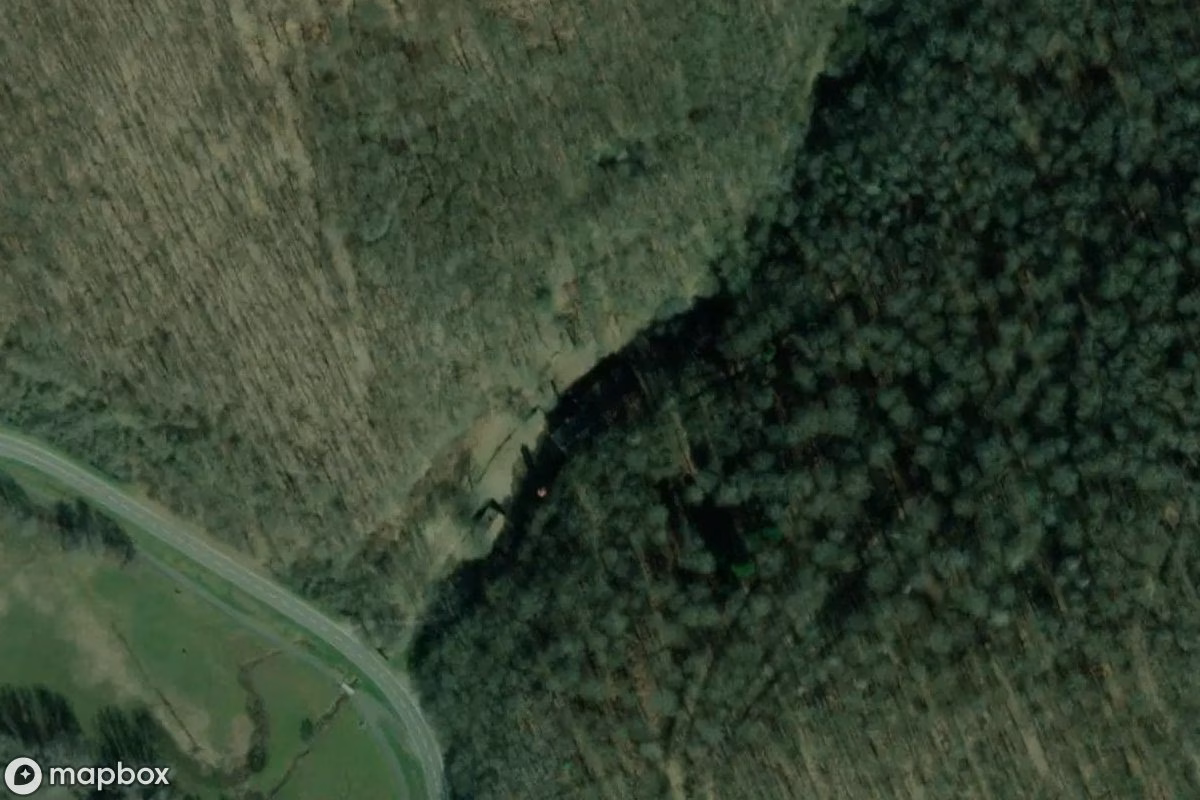 Satelitarny widok z lotu ptaka Abdeckerei, opuszczone  w Altenglan, Niemcy