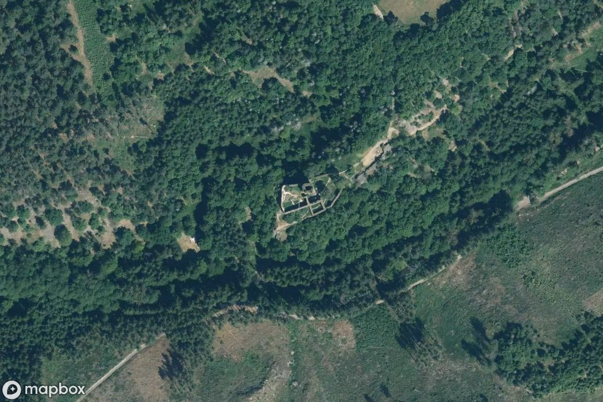 Vista aérea por satélite de Lost Place, un  abandonado en Okrouhlé Hradiště, Chequia