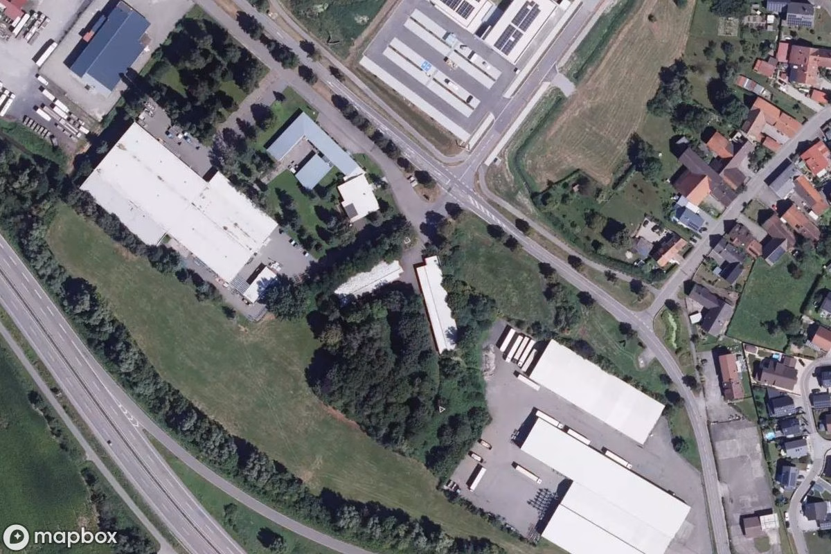 Satelitní letecký pohled na Motel, opuštěné Hotel v Sand, Německo