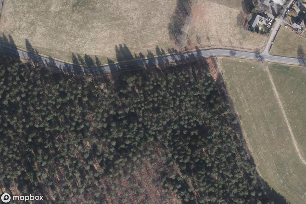 Műholdas légi felvétel Bunker P1 helyszínről, egy elhagyatott Bunker itt: Hürtgenwald, Németország