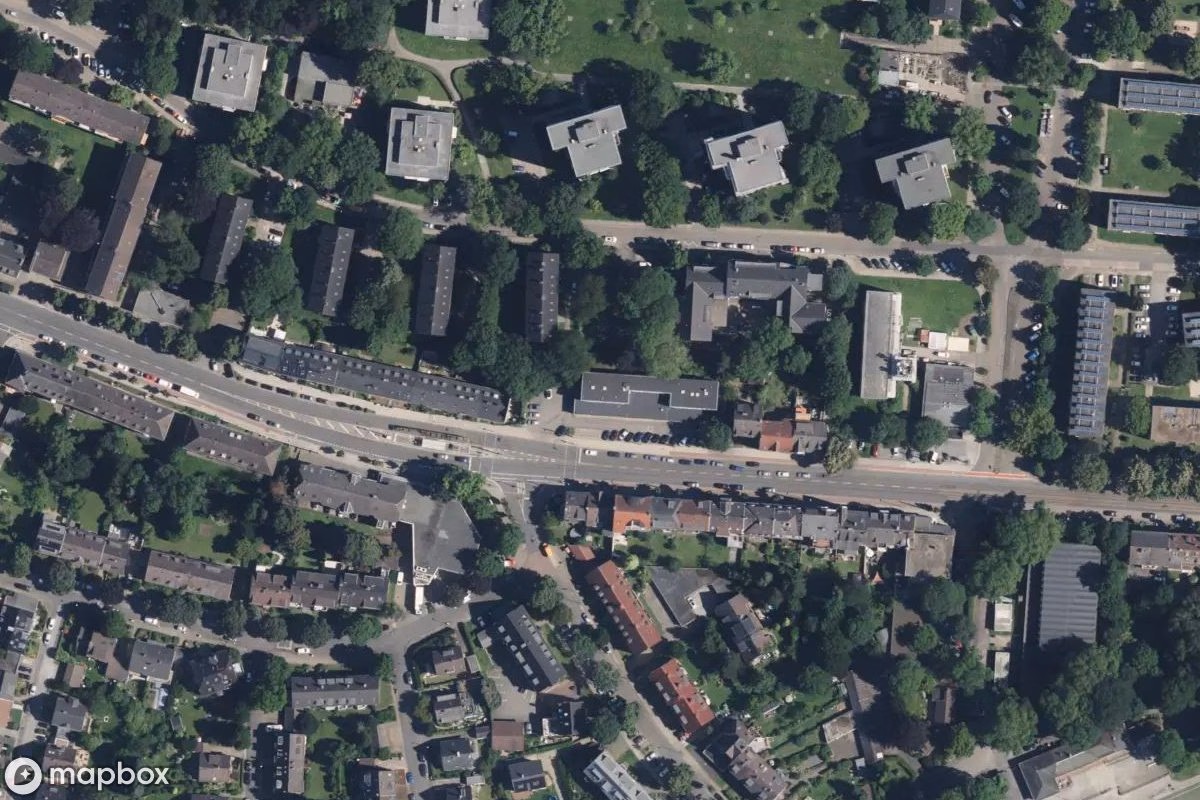 Satellittbilde fra luften av Sparkasse, et forlatt Butikk i Essen, Tyskland