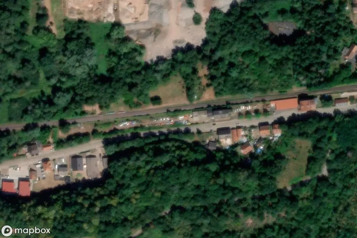 Satelitarny widok z lotu ptaka Oldtimer, opuszczone  w Annweiler am Trifels, Niemcy