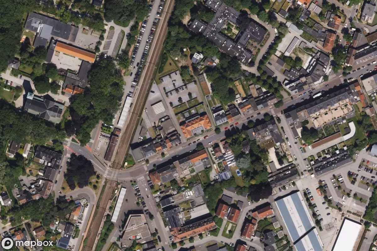 Satelitní letecký pohled na Château Cheminée, opuštěné Zámek v Kalmthout, Belgie