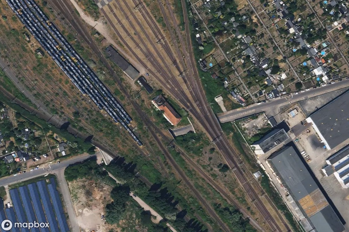 Satelitarny widok z lotu ptaka Reichsbahn-Gebäude, opuszczone  w Magdeburg, Niemcy