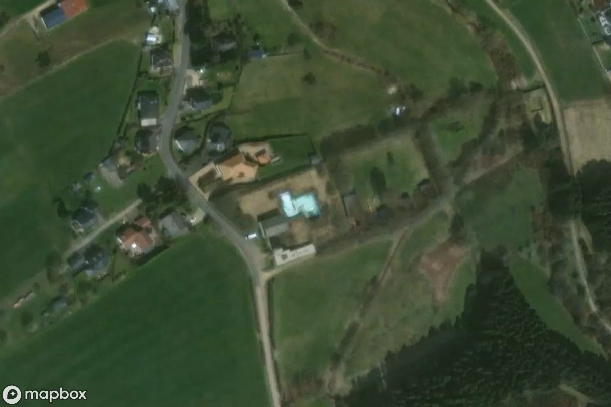 Vue aérienne satellite de Freibad, un Piscine abandonné à Schönecken, Allemagne