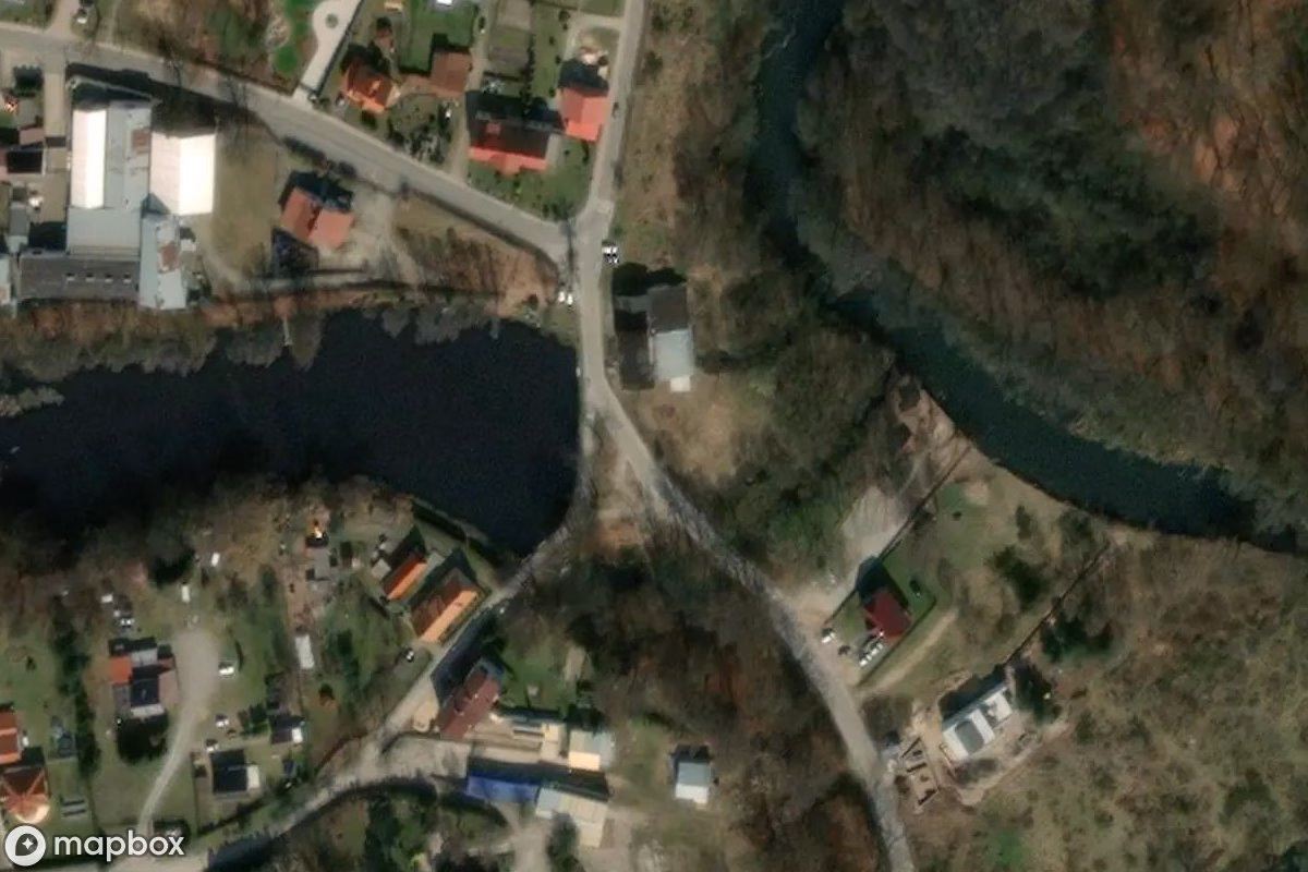 Vue aérienne satellite de Wassermühle, un Usine abandonné à Korzec, Pologne