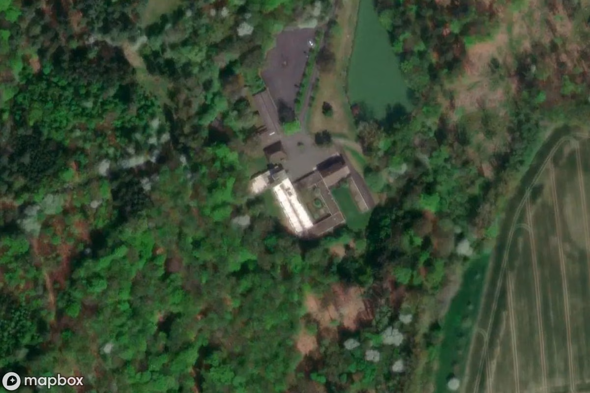 Műholdas légi felvétel Nachsorgeklinik helyszínről, egy elhagyatott Kórház itt: Ziegenhain, Németország