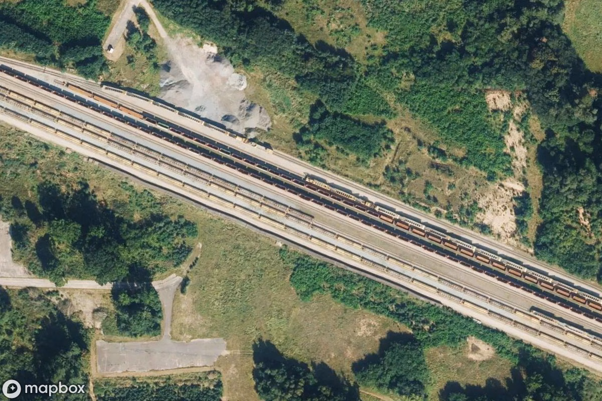 Vista aérea por satélite de Gleisbauwagons, un  abandonado en Dörverden, Alemania