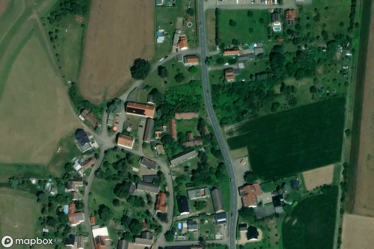 Satellittbilde fra luften av Hof, et forlatt Bondegård i Serbitz, Tyskland