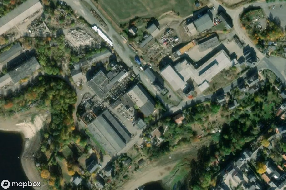 Satelitarny widok z lotu ptaka VEB Milchhof Saalburg, opuszczone Fabryka w Saalburg, Niemcy