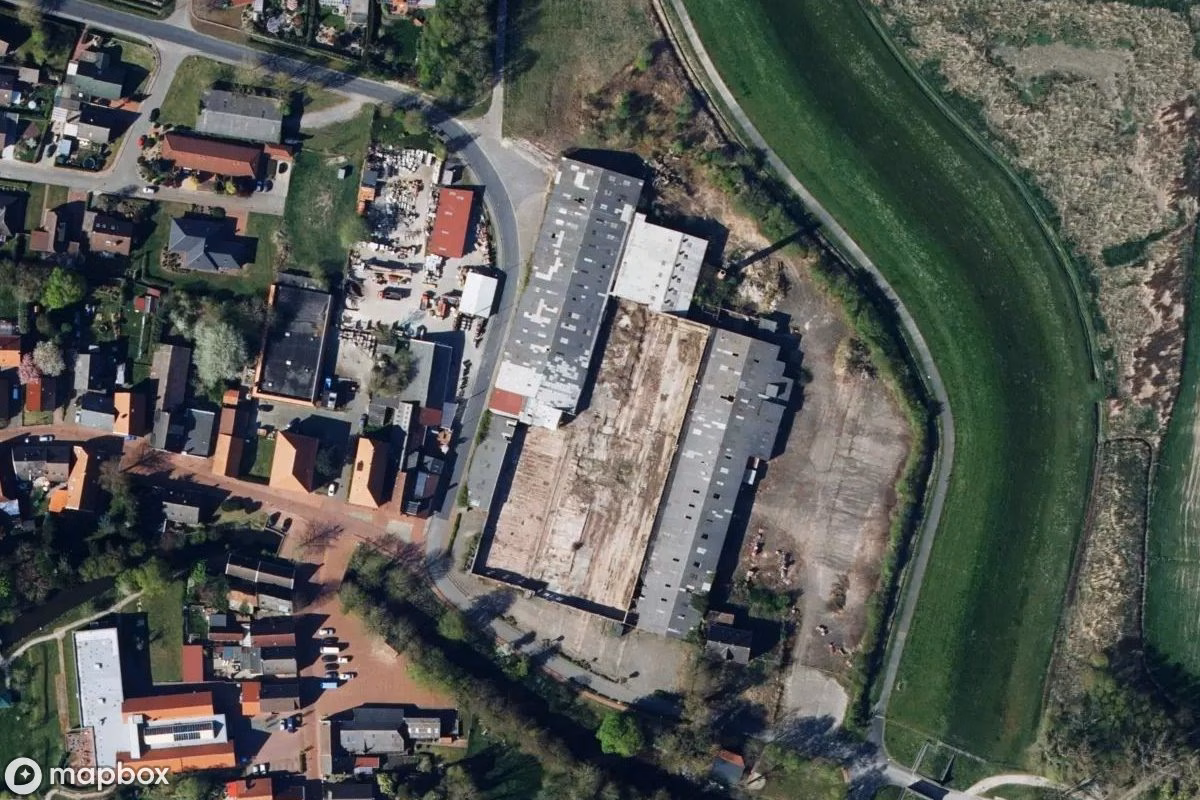 Satelitní letecký pohled na Ziegelei, opuštěné Továrna v Jemgum, Německo