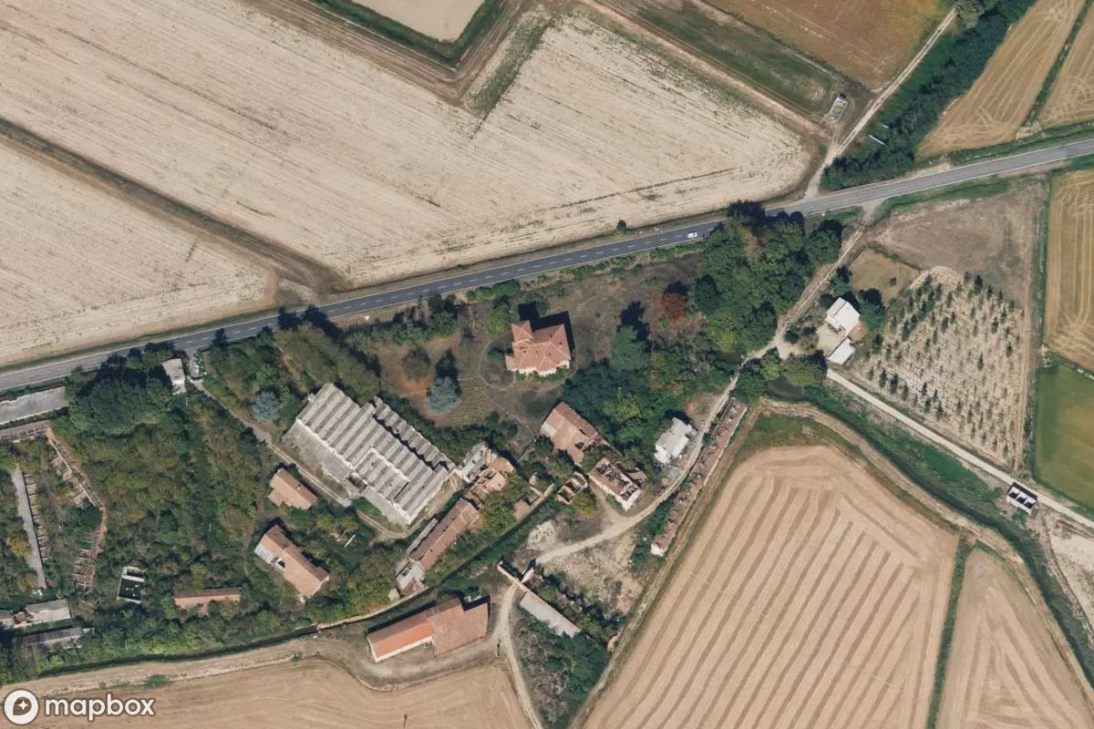Aerial satellite view of Villa Amanti Maledetti, an abandoned Residence in Lomello, Italy