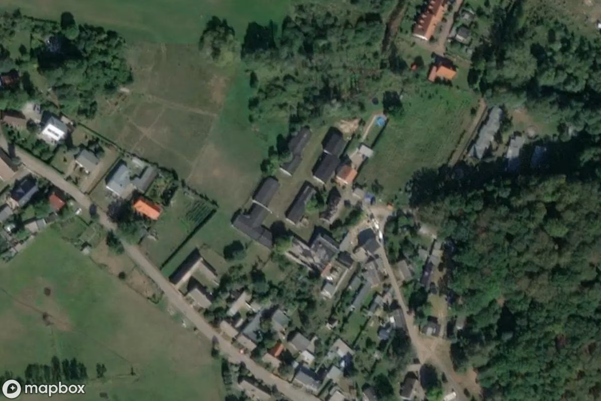 Satelitní letecký pohled na DDR Feriencamp, opuštěné  v Korswandt, Německo