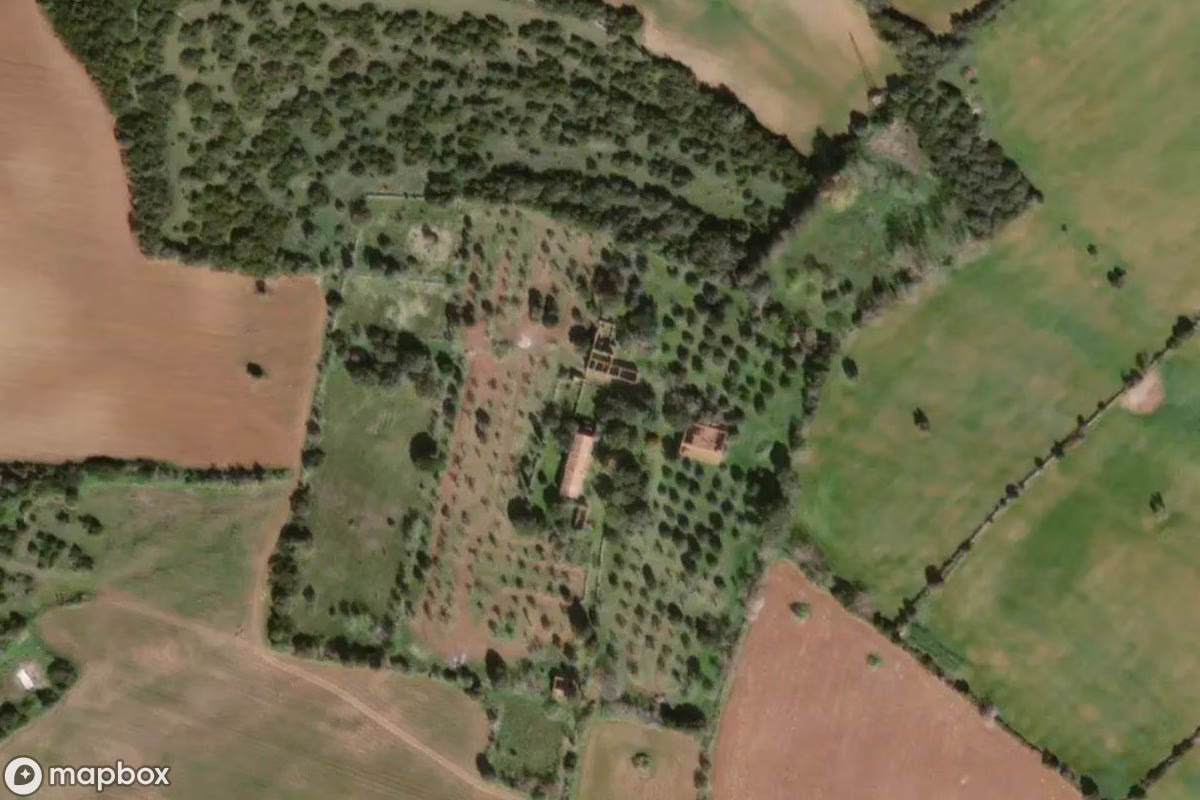 Satellitbillede set fra luften af Ruine, et forladt Ruin i Sassari, Italien