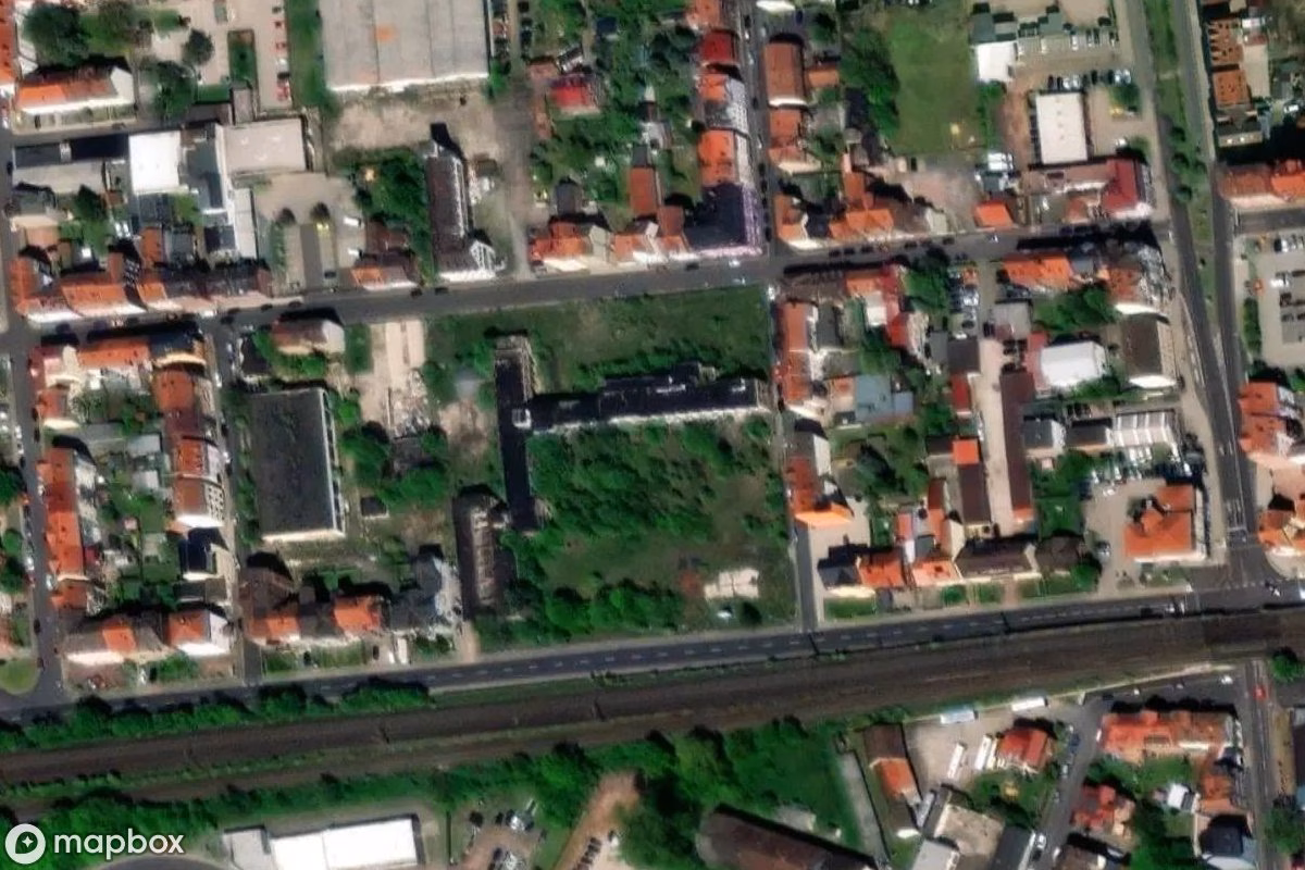 Satellietbeeld vanuit de lucht van Werk, een verlaten Fabriek in Eisenach, Duitsland