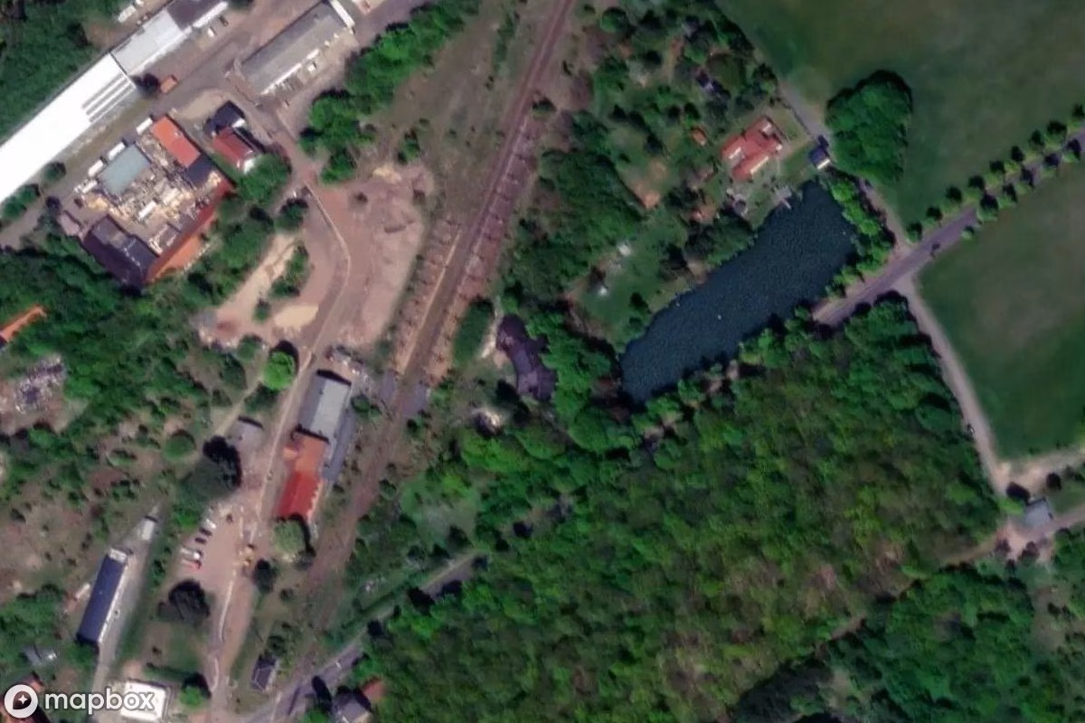 Satelitarny widok z lotu ptaka Lokschuppen, opuszczone  w Herrenhof, Niemcy