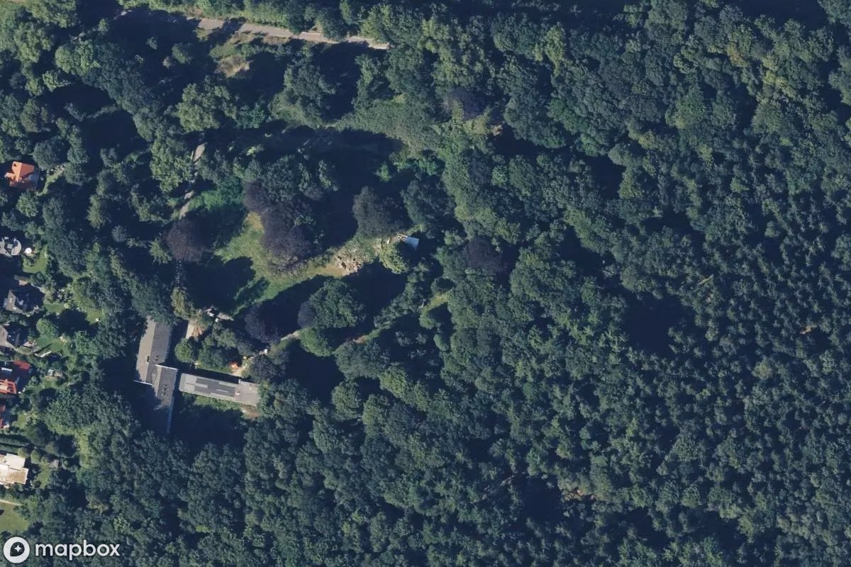 Satelitarny widok z lotu ptaka Hausruine, opuszczone Ruina w Großhansdorf, Niemcy