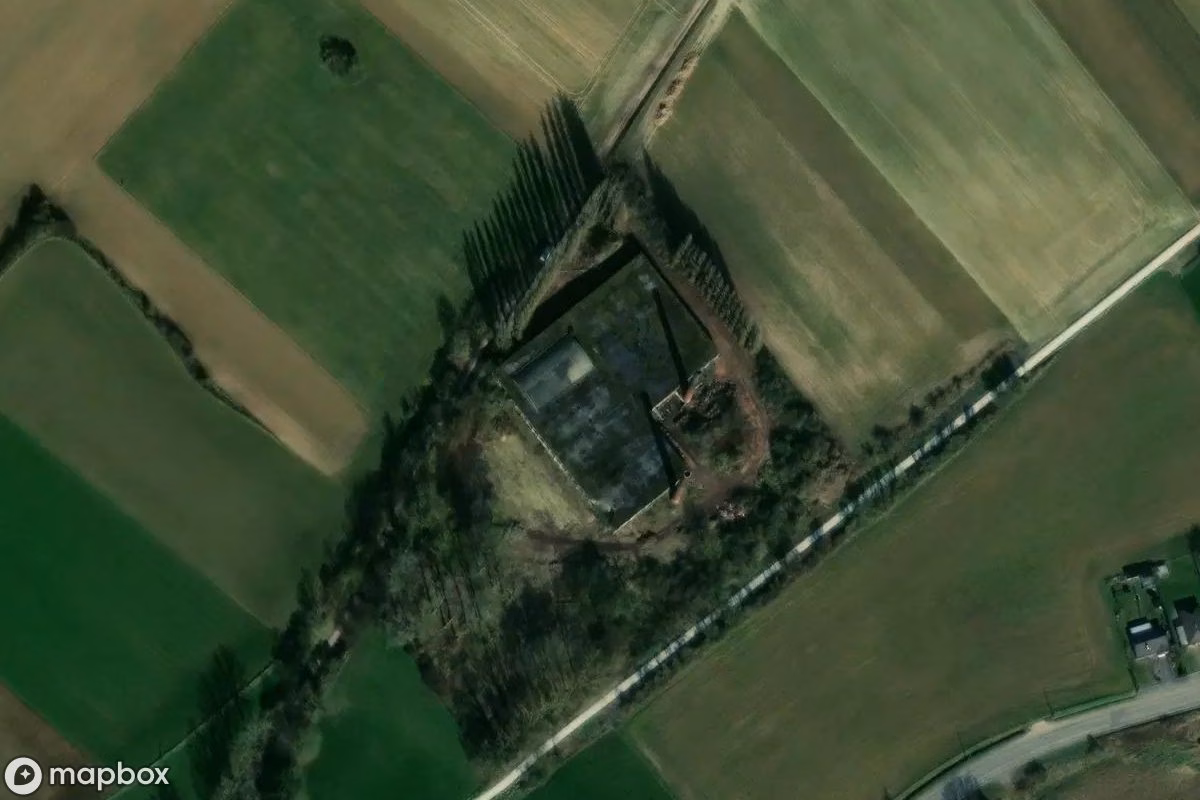 Vista aérea por satélite de Usine de Brique CUFE, un Fábrica abandonado en Tournai, Bélgica