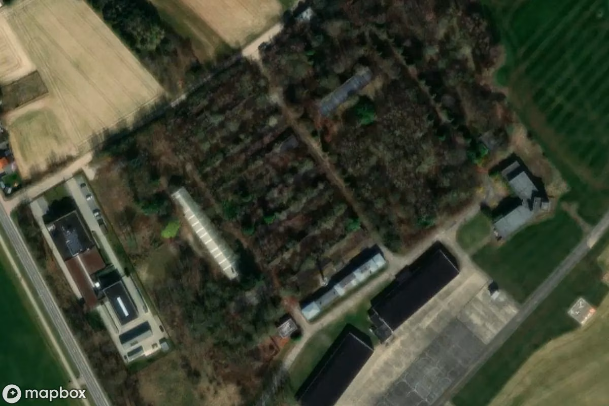 Satellitbillede set fra luften af Flugschule, et forladt Skole i Tienen, Belgien