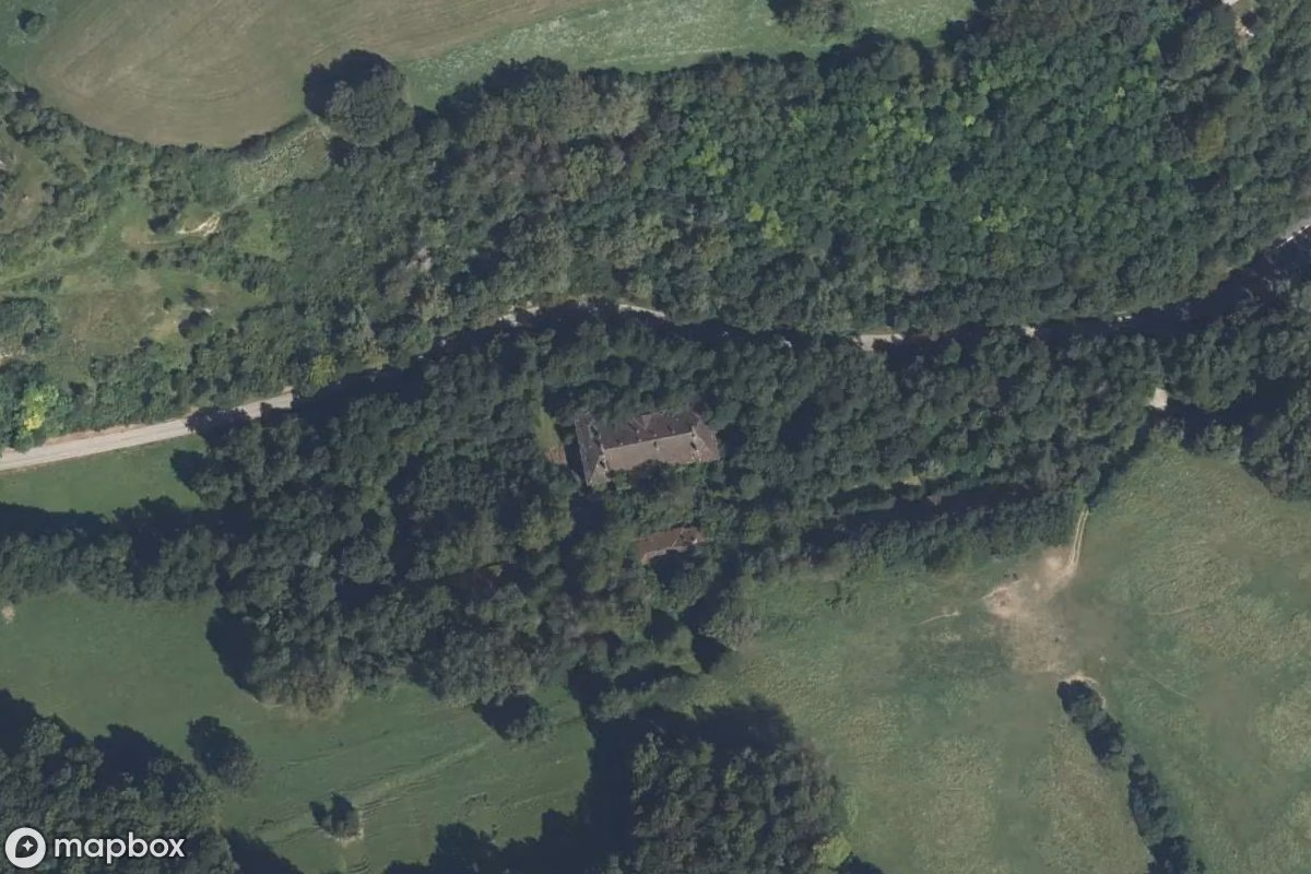 Satellittbilde fra luften av Kaserne, et forlatt Militært anlegg i Lembach, Frankrike